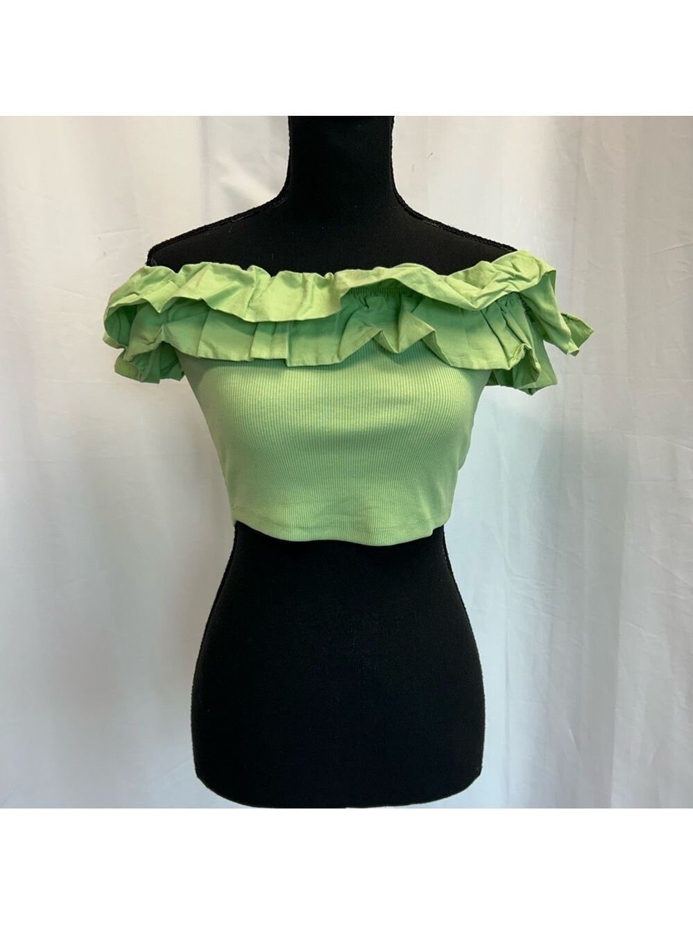 Zara green ribbed ruffle frill neckline off the shoulder fitted crop top M NWOT - Picture 4 of 12